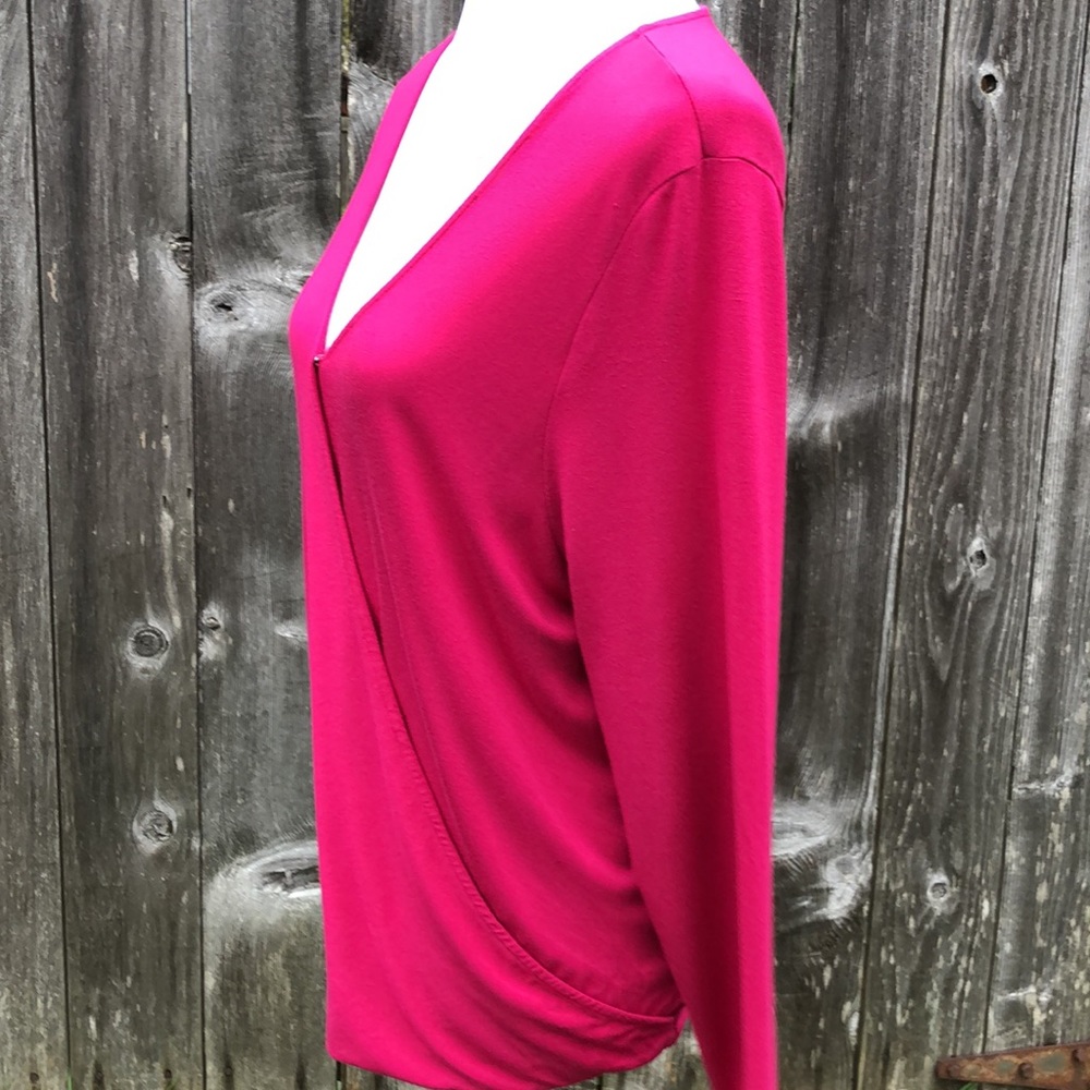 Ava & Viv Faux Wraparound Fuchsia Long sleeve Nice, Comfortable Blouse! Size 1x.